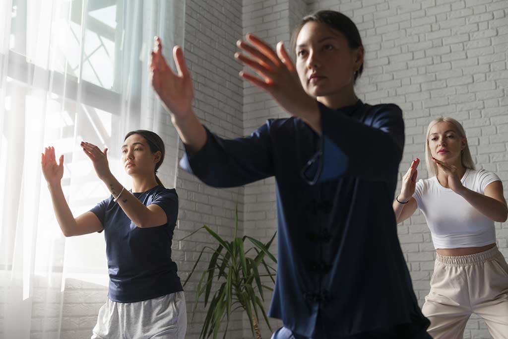 Women-in-Amercia-Practicing-Tai-Chi